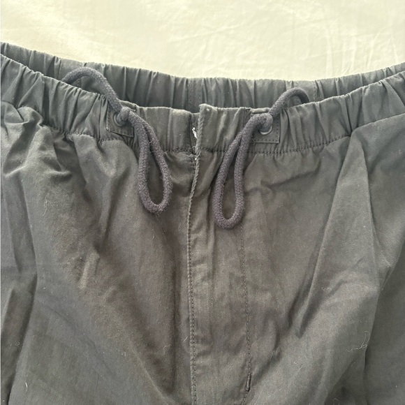 Aritzia TNA Black Parachute Cargo Pants - Picture 11 of 15